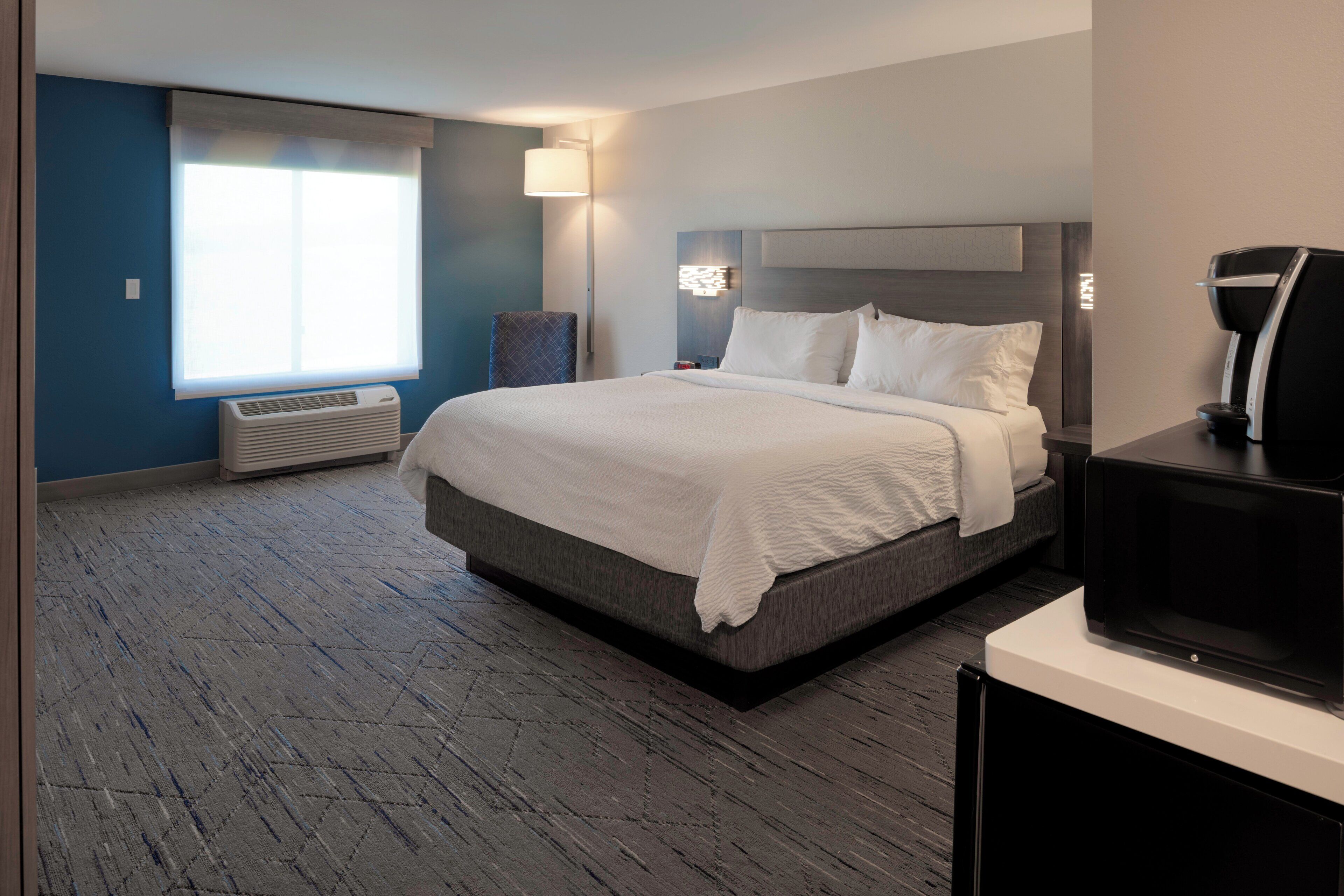 Chambre Standard, 1 très grand lit, en angle