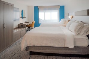 Suite, Multiple Beds | In-room safe, desk, iron/ironing board, free cribs/infant beds - Holiday Inn Express Hotel & Suites Fort Atkinson by IHG (Fort Atkinson)