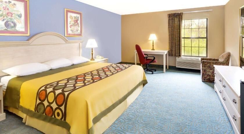 Iron/ironing board, free cribs/infant beds, rollaway beds, free WiFi