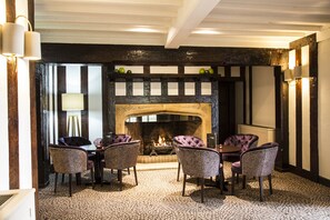 2 bar/lounge, bar koktail dan lounge lobi