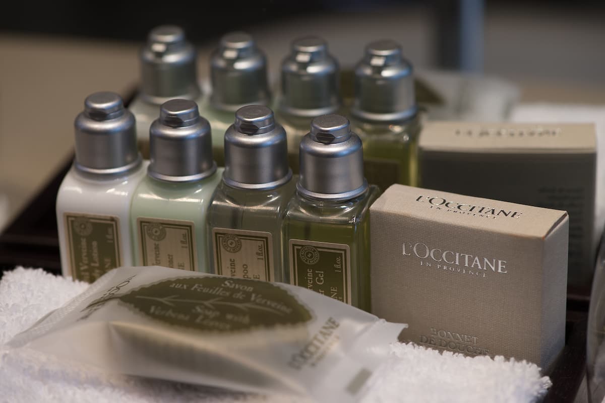 1 bedroom, egyptian cotton sheets, premium bedding, pillow-top beds