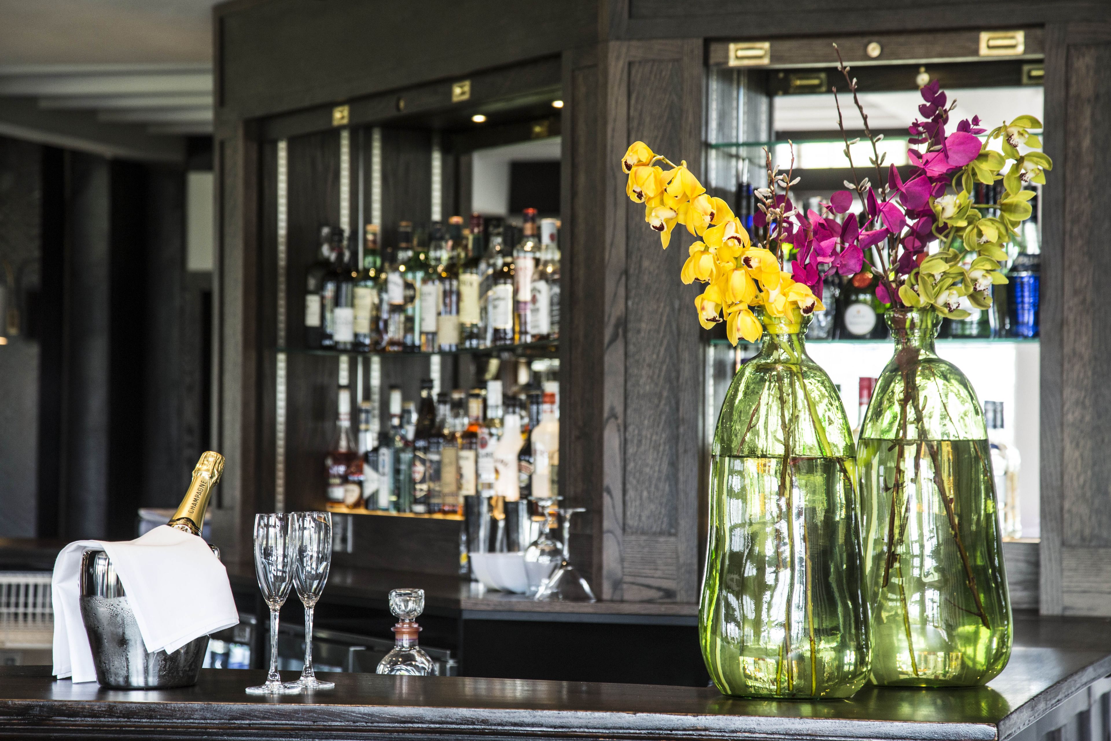 2 Bars/Lounges, Cocktailbar, Lobby-Lounge