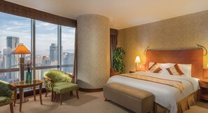 Junior Suite | 1 bedroom, premium bedding, down comforters, pillowtop beds
