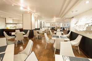 Restaurant - Hotel Gran Via (Logroño)