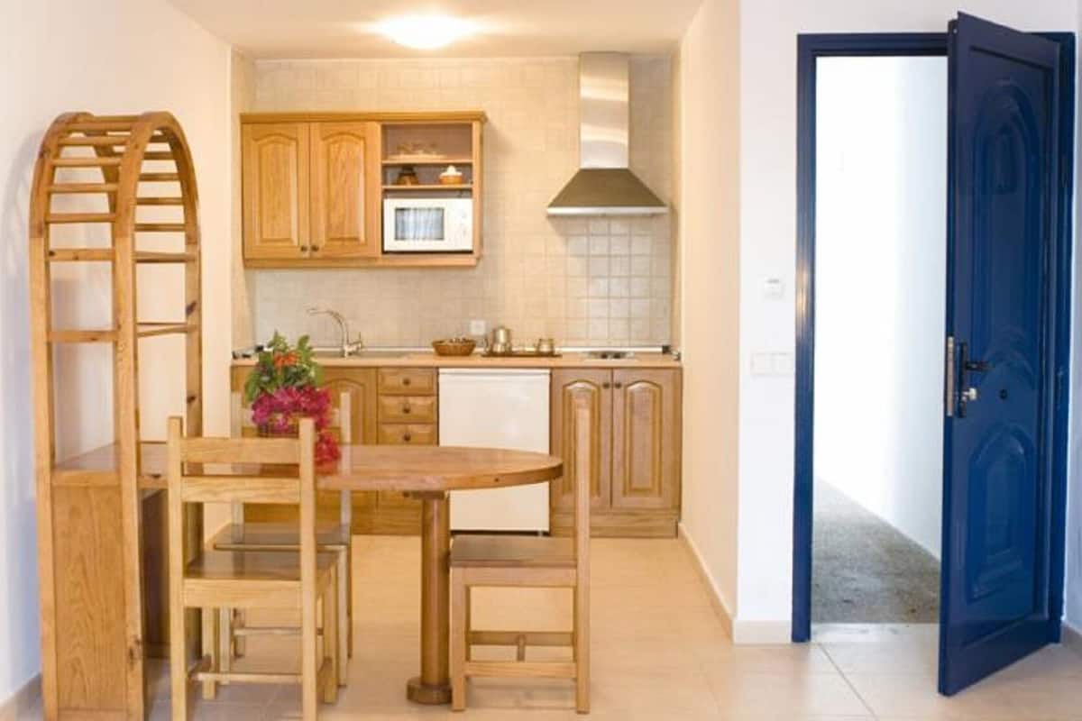 Private kitchen | Fridge, microwave (on request), stovetop, electric kettle
