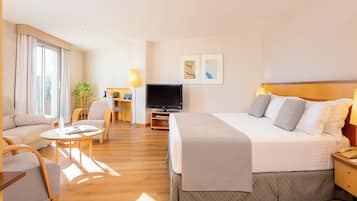Down comforters, minibar, in-room safe, desk