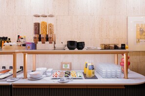 Alimentos y bebidas