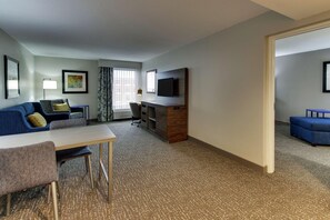 تلفزيون إل سي دي بحجم 40-بوصة يعرض قنوات تلفزيونية باشتراك مدفوع