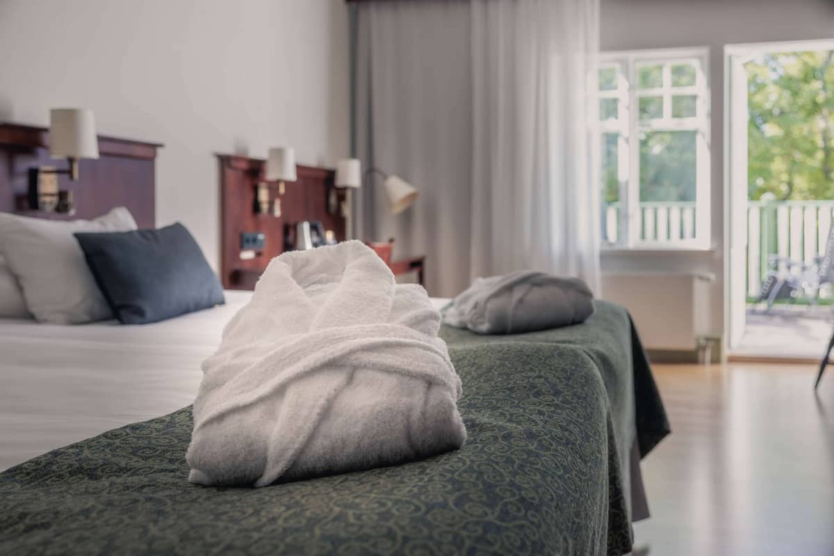 Superior Room, 2 Single Beds, Non Smoking | Individually decorated, individually furnished, desk, cots/infant beds