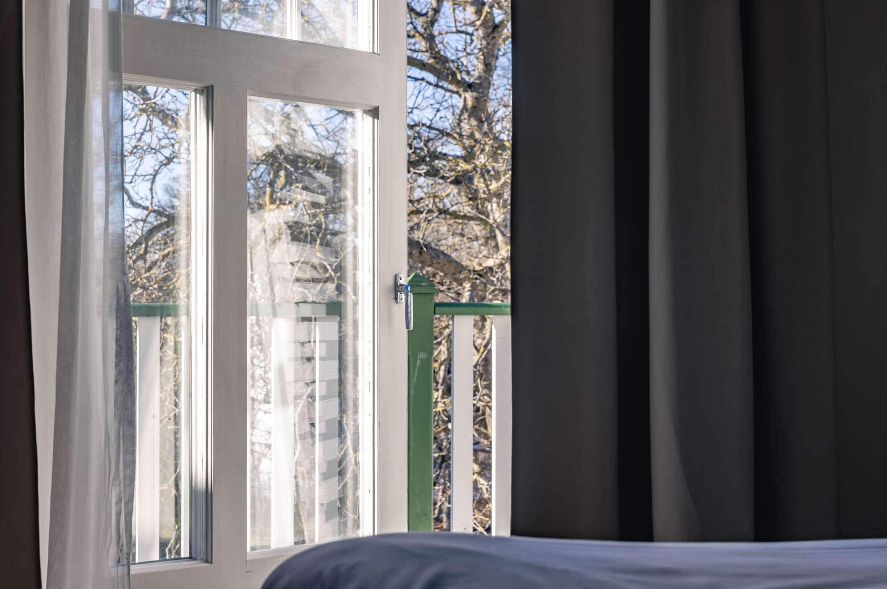 Rom – superior, 2 enkeltsenger, ikke-røyk | Individuelt dekorert, individuelt innredet, skrivebord og barnesenger