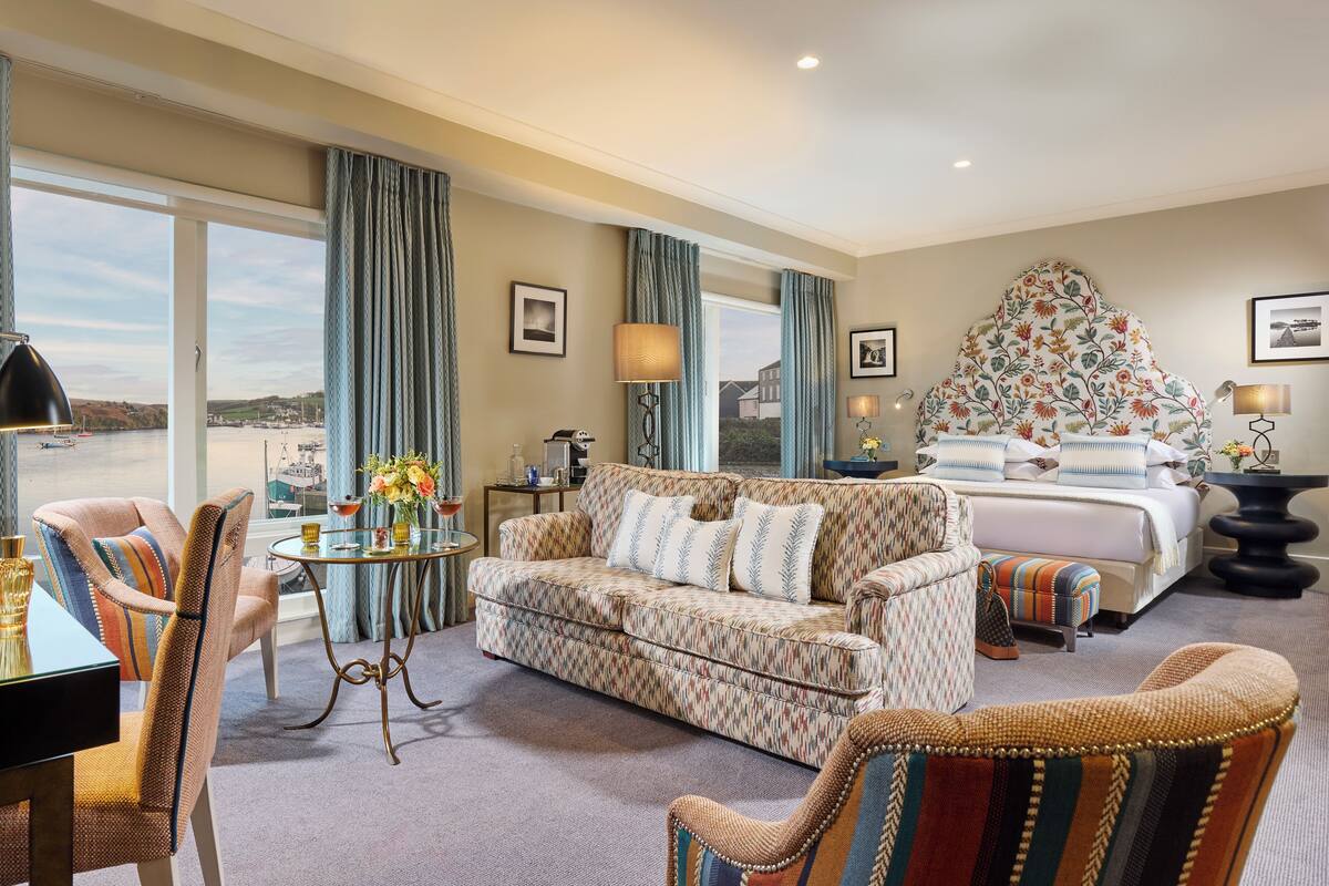 Junior Double or Twin Room | WiFi (free), bed sheets