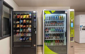 Máy bán hàng tự động