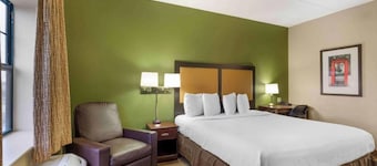 Studio 6 Corporate Extended Stay Chicago Lisle IL