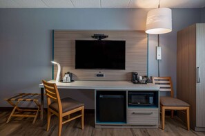 Schreibtisch, laptopgeeigneter Arbeitsplatz, Verdunkelungsvorhänge