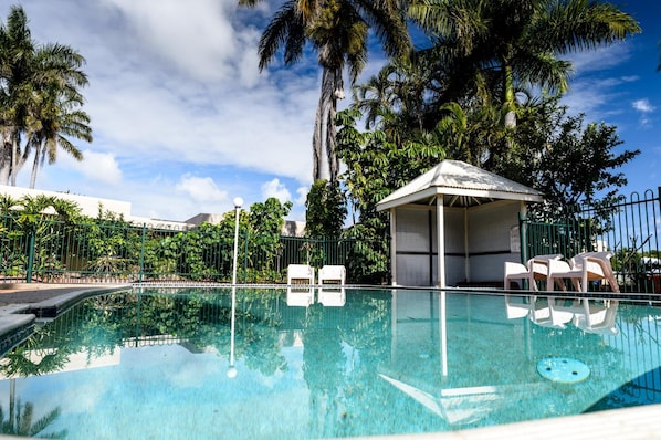 Outdoor pool, sun loungers