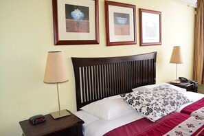 Studio Apartment - Knightsbridge Apartments (East Melbourne)