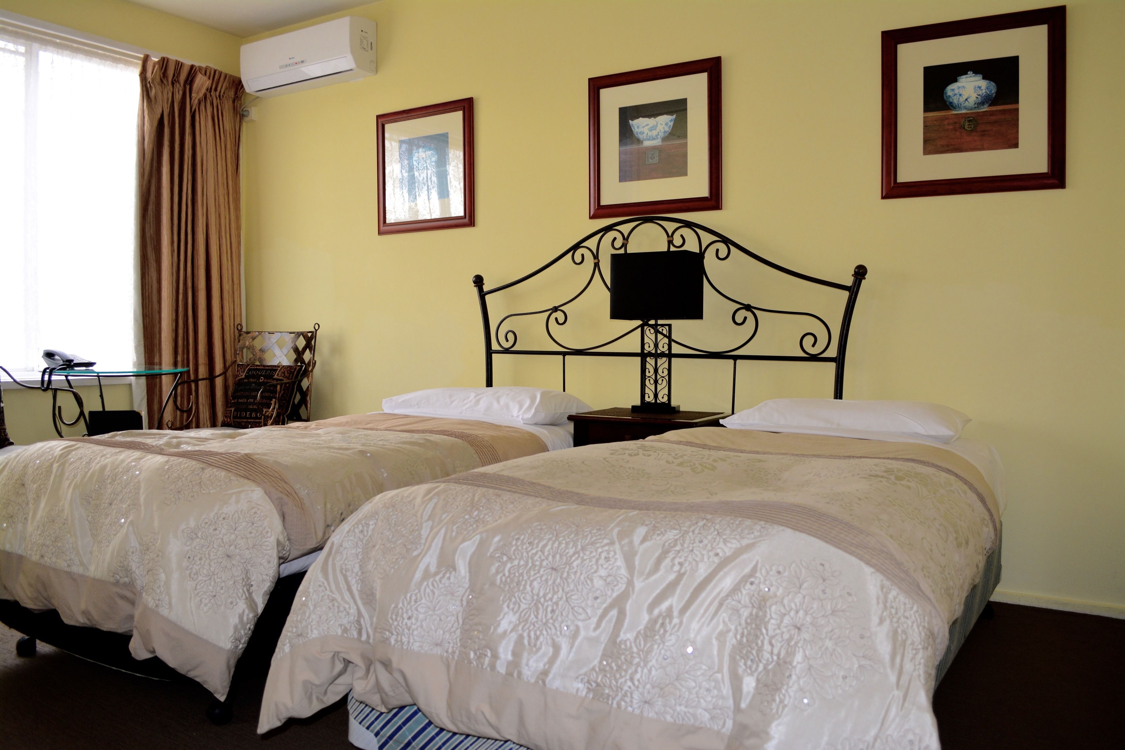 Knightsbridge Apartments — image 13