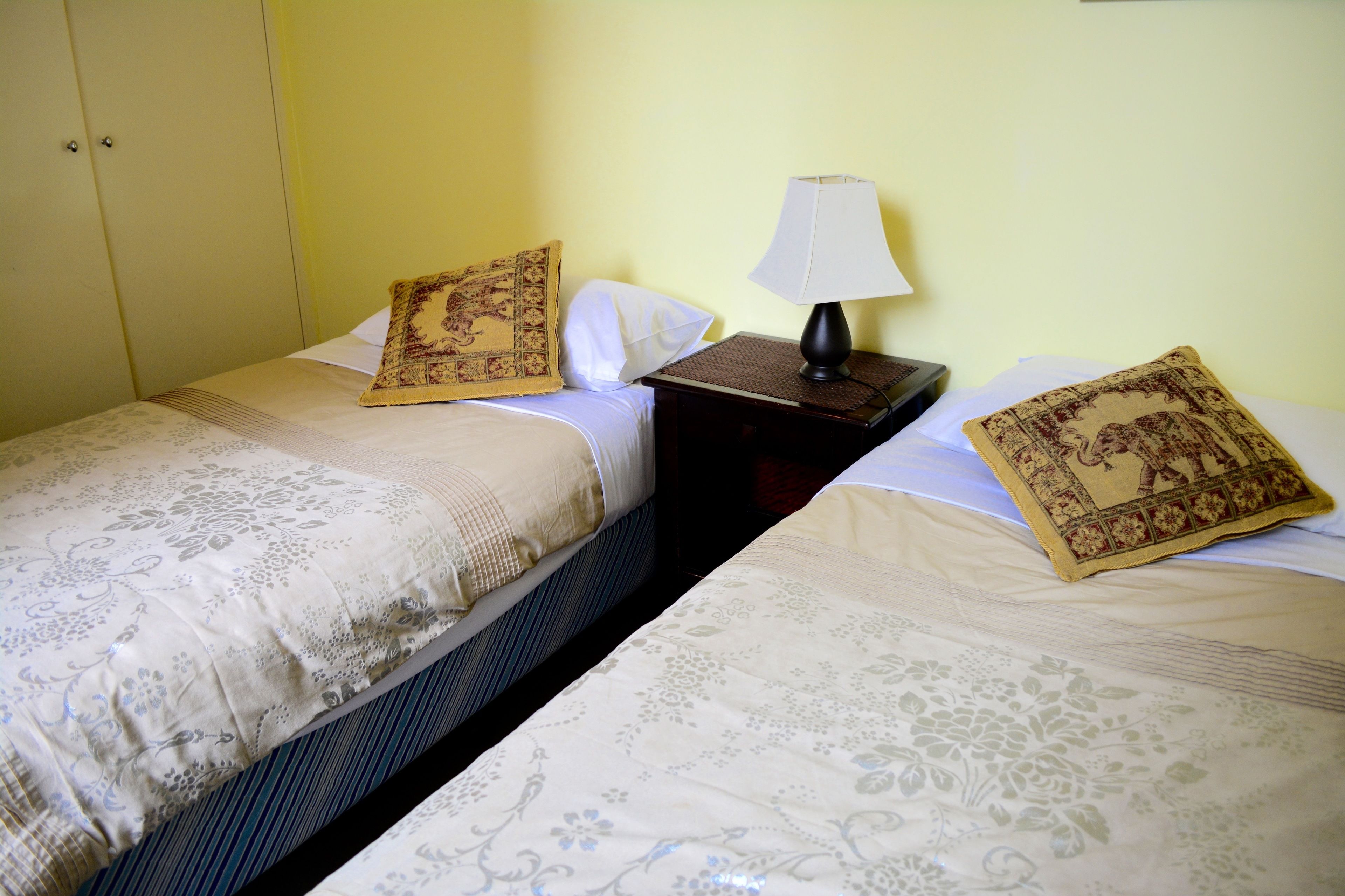 Knightsbridge Apartments — image 17