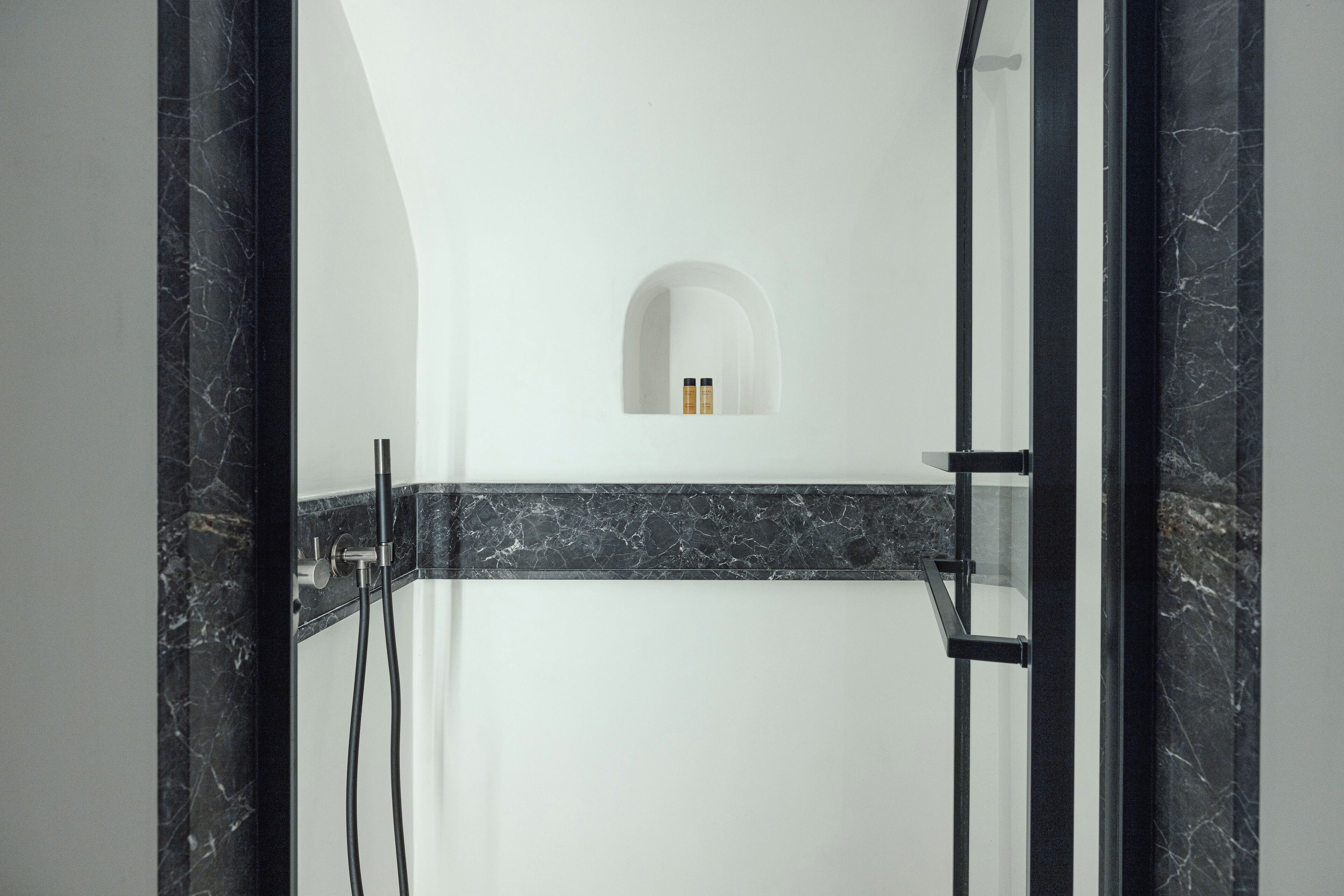 The Fisherman's Maisonette with Caldera View | Dusj på badet
