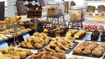 Daily buffet breakfast for a fee