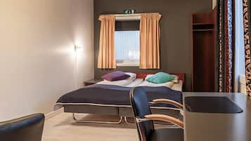 مكتب وواي فاي مجانًا وملاءات أسرّة