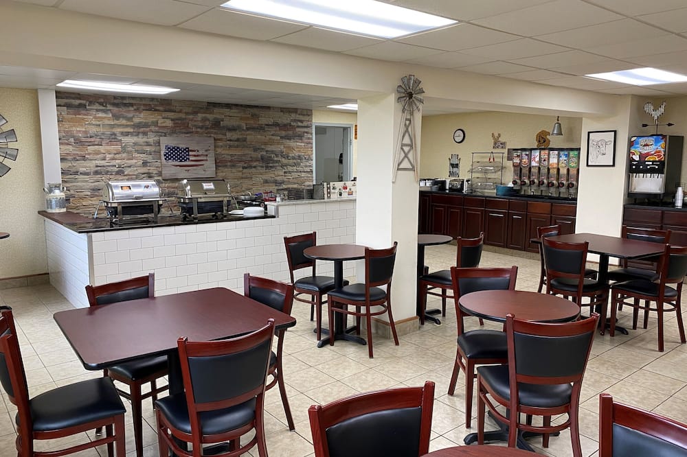 Ramada by Wyndham Angola/Fremont Area