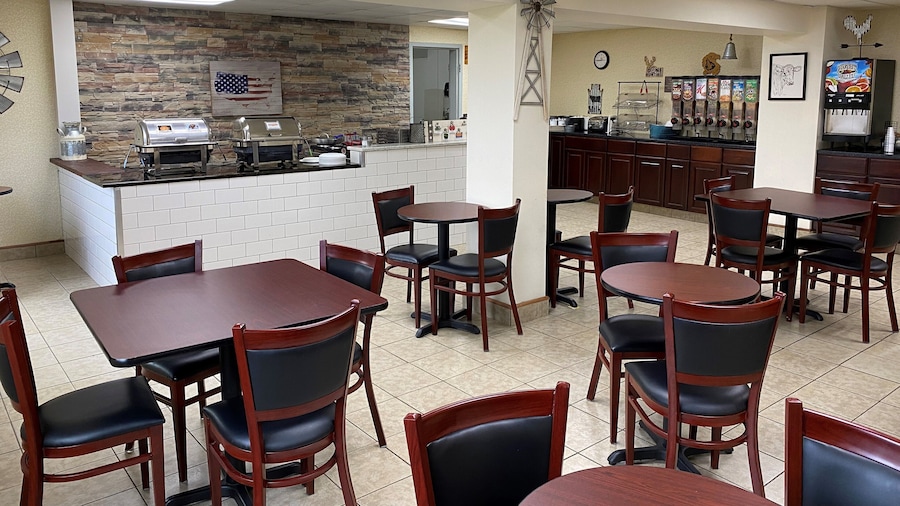 Ramada by Wyndham Angola/Fremont Area