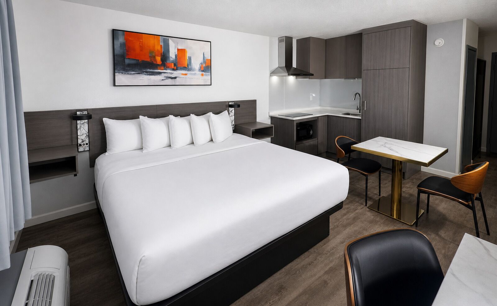 Standard Room, 1 King Bed