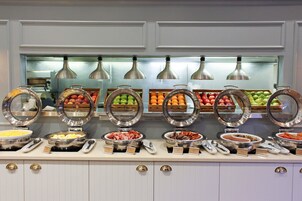 Desayuno completo todos los días (con cargo)