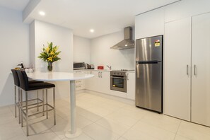 Fridge, coffee/tea maker, electric kettle