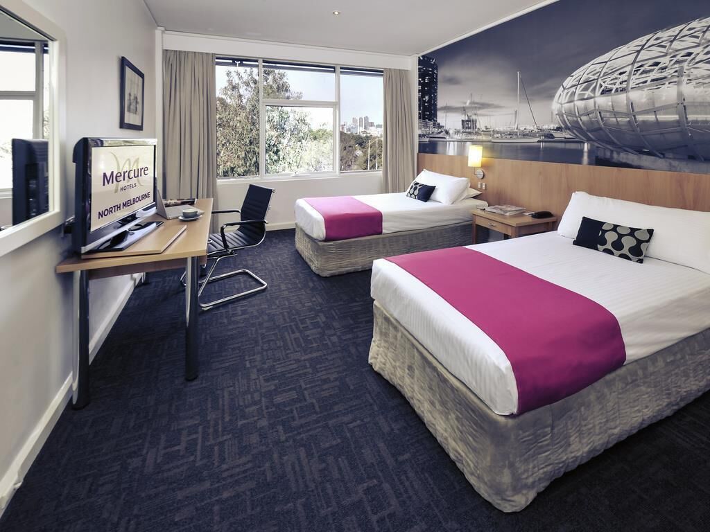 Standaard kamer, 2 eenpersoonsbedden | 1 slaapkamer, luxe beddengoed, pillowtop-bedden, een minibar