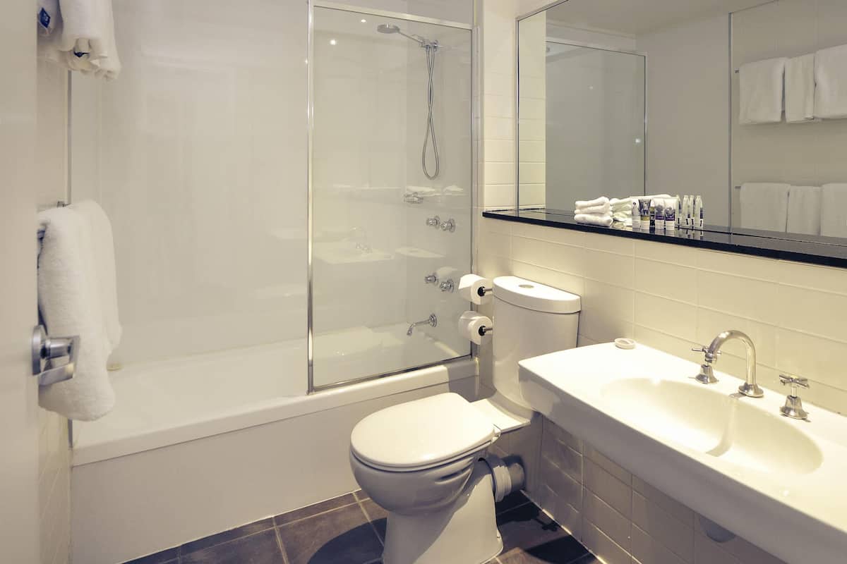 1 chambre, literie de qualité supérieure, surmatelas, minibar