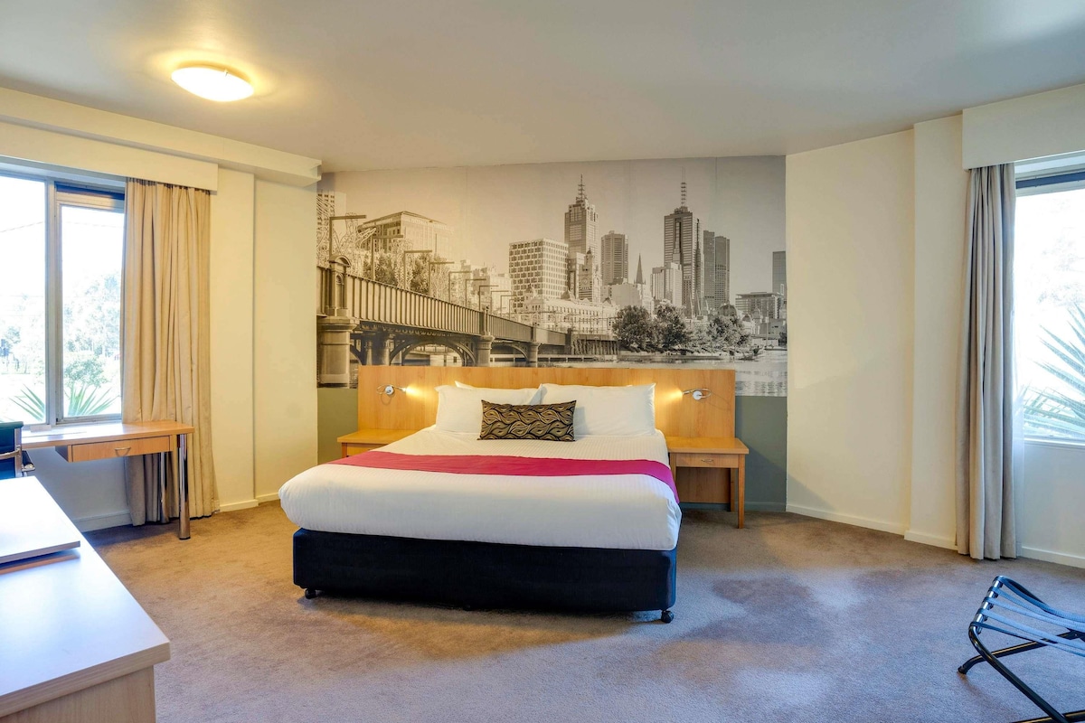Suite Junior, 1 très grand lit | 1 chambre, literie de qualité, lit avec matelas à plateau-coussin