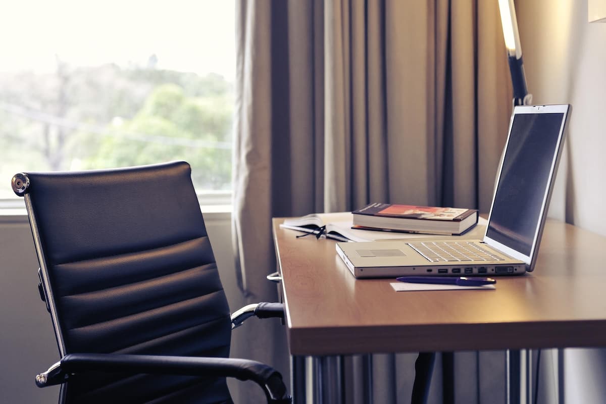 Superior Room, 1 Queen Bed | 1 bedroom, premium bedding, pillow-top beds, minibar