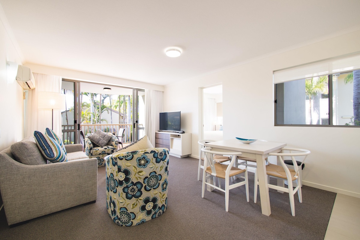 Iron/ironing board, cots/infant beds, free WiFi, bed sheets