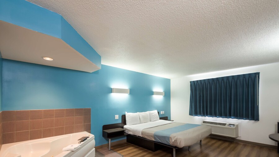 Motel 6 Rothschild, WI