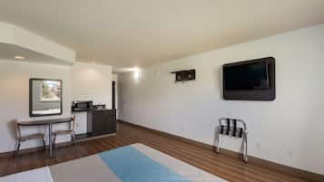 Deluxe-Zimmer, 1Â King-Bett, Nichtraucher, KĂŒhlschrank und Mikrowelle