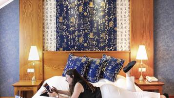 Superior suite, 1 tweepersoonsbed | Een kluis op de kamer, een bureau, een laptopwerkplek