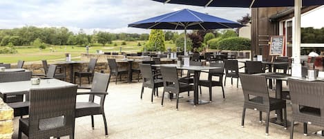 Bar (en la propiedad)