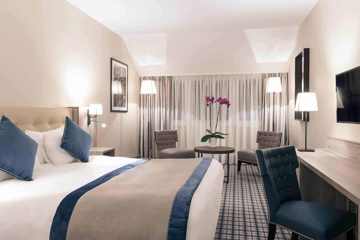 Chambre double Classique avec 1 lit double ou 2 lits simples | Coffres-forts dans les chambres, bureau