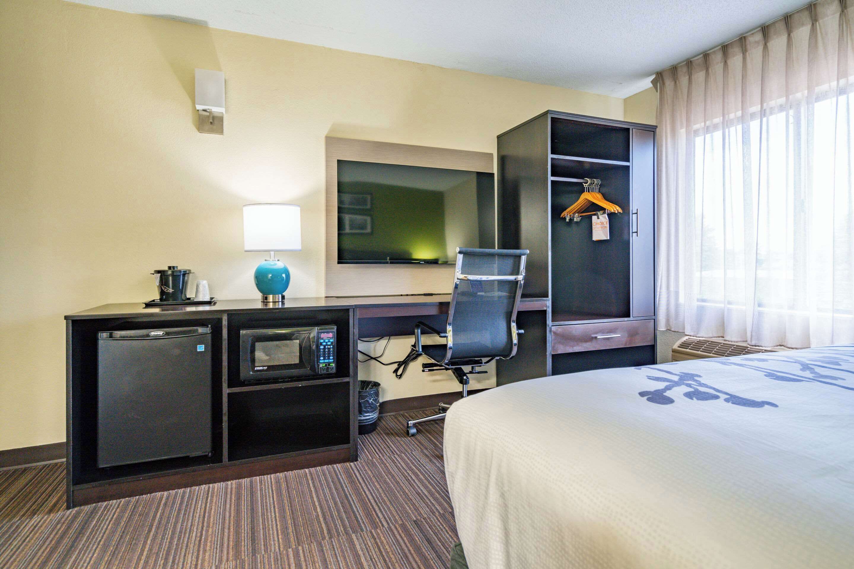 desk, iron/ironing board, rollaway beds, free wifi