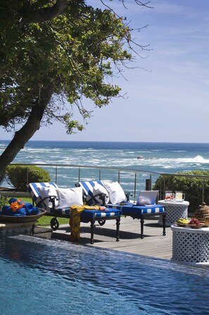 Alberca al aire libre