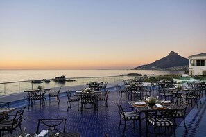 2 restaurants; breakfast, lunch, dinner and brunch served  - The Twelve Apostles Hotel and Spa (Cape Town)