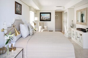 Room (Milkwood) | Premium bedding, in-room safe, desk, iron/ironing board