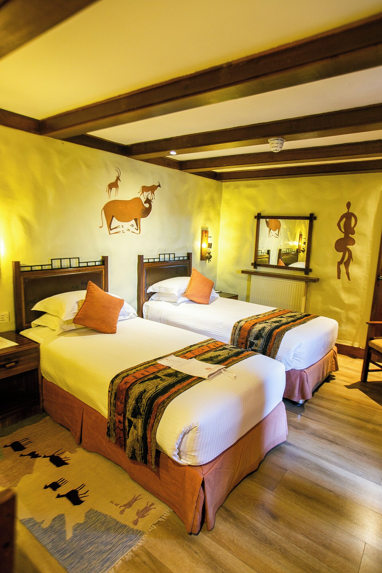 Standard Twin Room | In-room safe, desk, WiFi, bed sheets