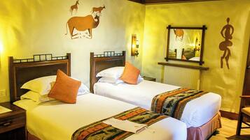 Standard Twin Room | In-room safe, desk, WiFi, bed sheets