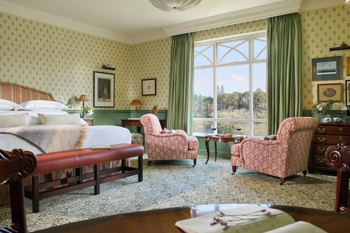 luxury double or twin room, river view | 1 bedroom, in-room safe, iron/ironing board, free wifi