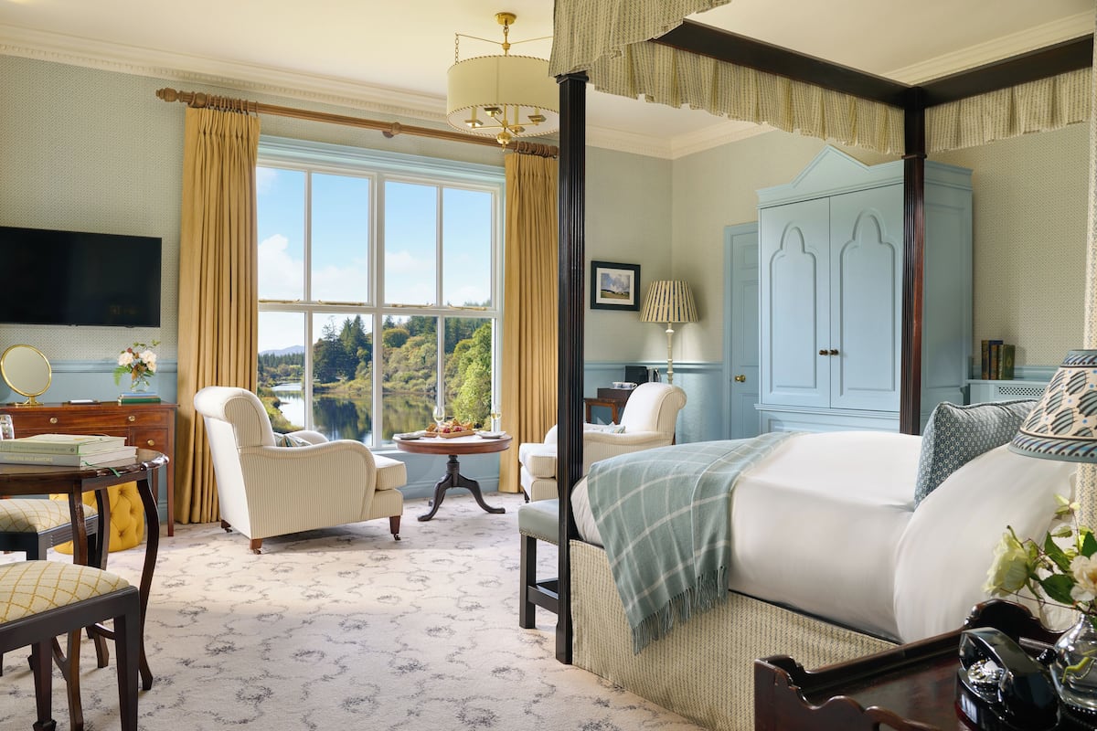 superior double room, river view | 1 bedroom, in-room safe, iron/ironing board, free wifi