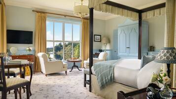 In-room safe, iron/ironing board, free WiFi, bed sheets