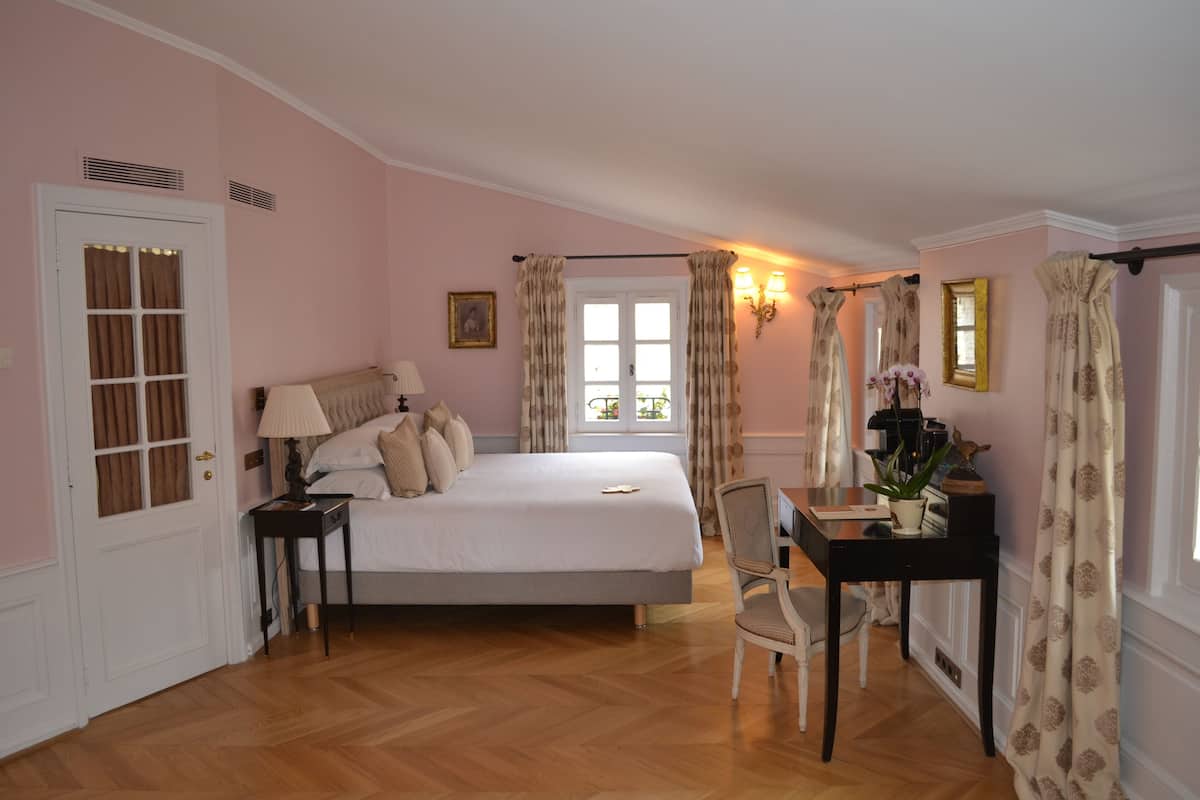 Junior-Suite (Village) | 1 Schlafzimmer, Minibar, Zimmersafe, Verdunkelungsvorhänge